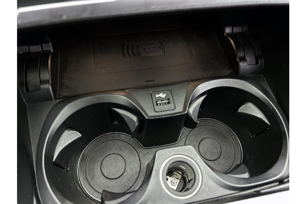 BMW 3 Serie 320i M-sport xDrive High Executive(Panorama, StoelV, Carplay, Parkeersensoren, Navi, Camera, Adapt Cruise, Etc) 48712961-35.jpg | Autocentrum Brabant Breda