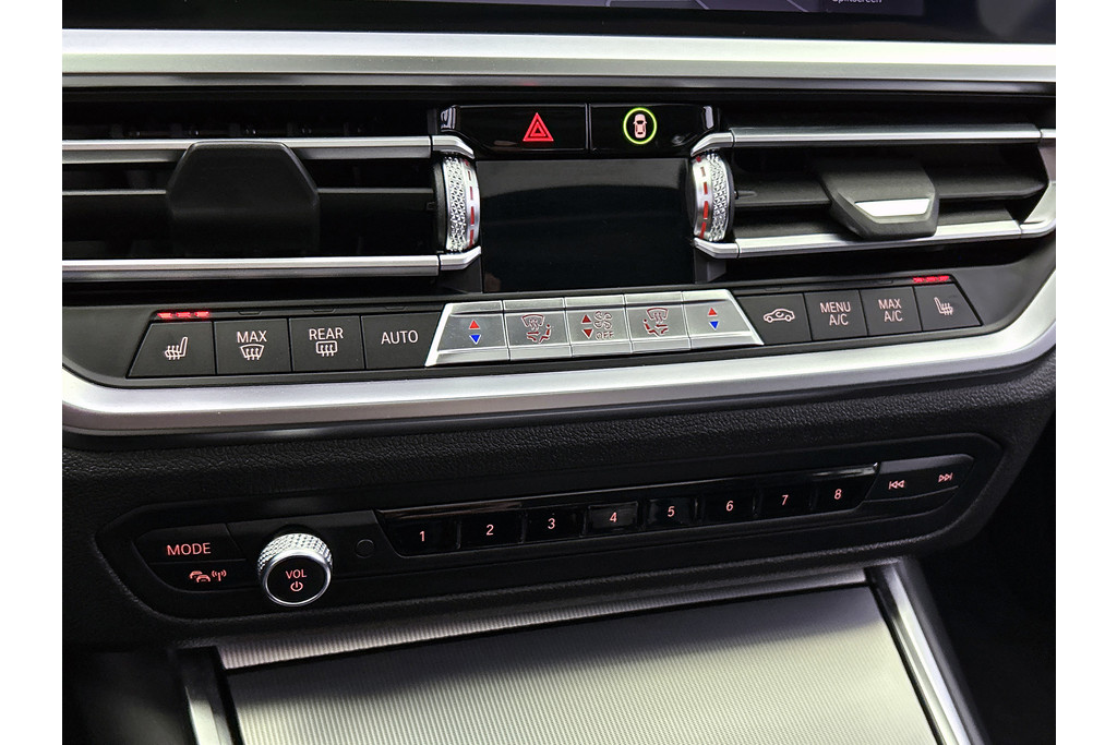 BMW 3 Serie 320i M-sport xDrive High Executive(Panorama, StoelV, Carplay, Parkeersensoren, Navi, Camera, Adapt Cruise, Etc) 48712961-7.jpg | Autocentrum Brabant Breda