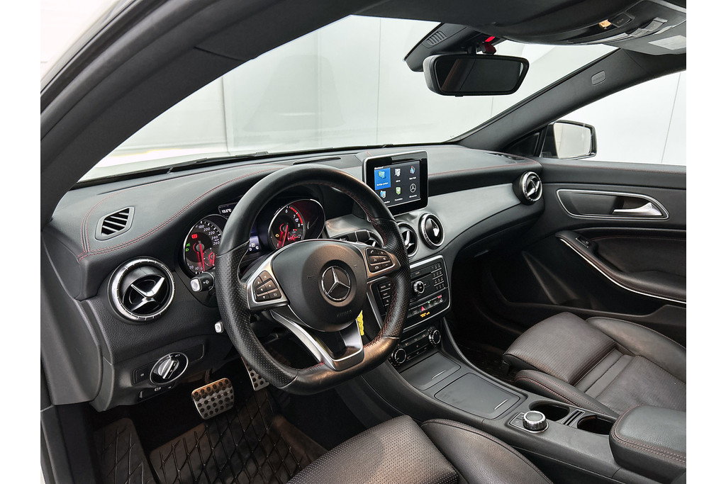 Mercedes-Benz CLA-Klasse Shooting Brake 250 AMG OrangeArt Edition(Goed onderH, Carplay, Navi Groot, StoelV, Etc) 48713265-16.jpg | Autocentrum Brabant Breda