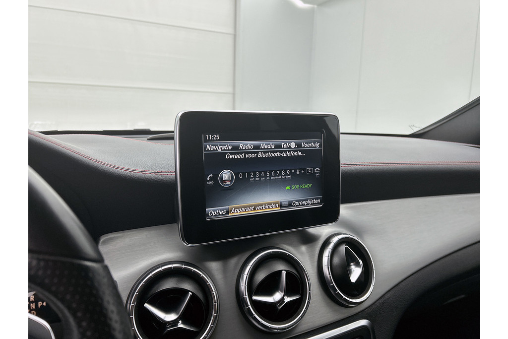 Mercedes-Benz CLA-Klasse Shooting Brake 250 AMG OrangeArt Edition(Goed onderH, Carplay, Navi Groot, StoelV, Etc) 48713265-18.jpg | Autocentrum Brabant Breda