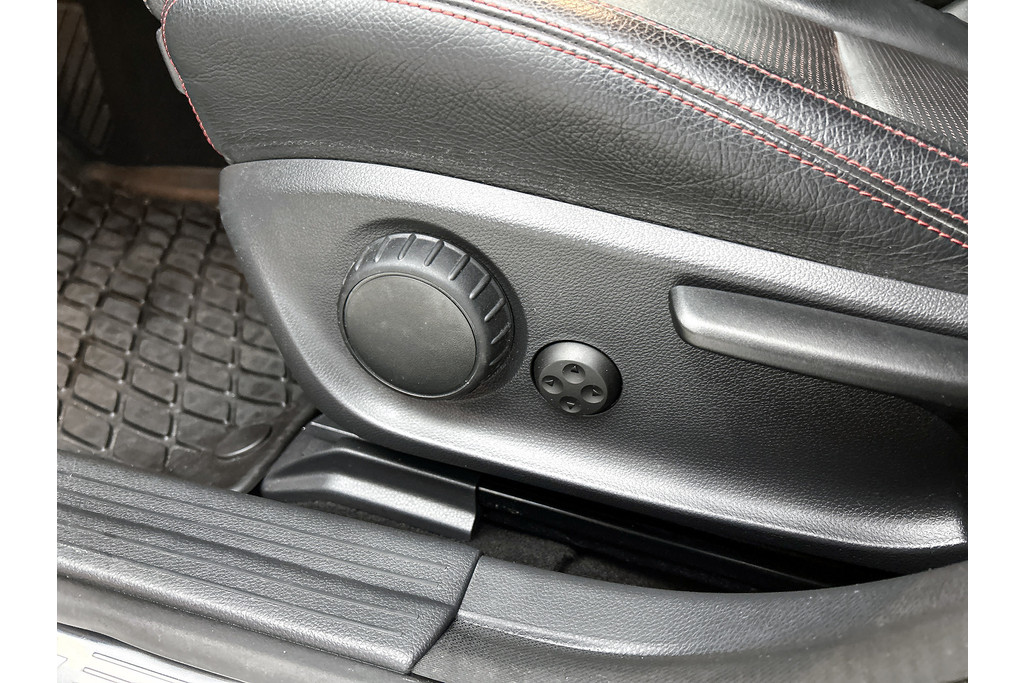 Mercedes-Benz CLA-Klasse Shooting Brake 250 AMG OrangeArt Edition(Goed onderH, Carplay, Navi Groot, StoelV, Etc) 48713265-21.jpg | Autocentrum Brabant Breda