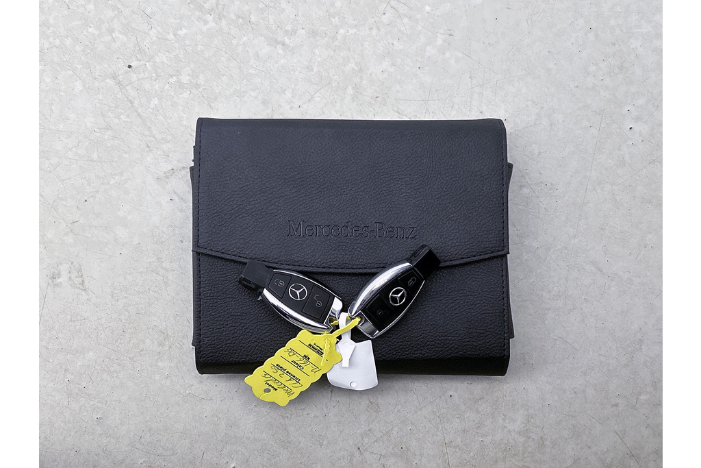 Mercedes-Benz CLA-Klasse Shooting Brake 250 AMG OrangeArt Edition(Goed onderH, Carplay, Navi Groot, StoelV, Etc) 48713265-24.jpg | Autocentrum Brabant Breda