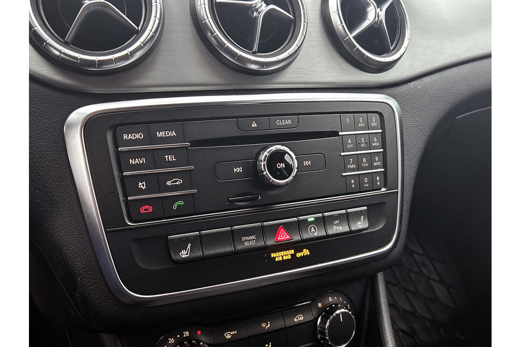 Mercedes-Benz CLA-Klasse Shooting Brake 250 AMG OrangeArt Edition(Goed onderH, Carplay, Navi Groot, StoelV, Etc) 48713265-5.jpg | Autocentrum Brabant Breda