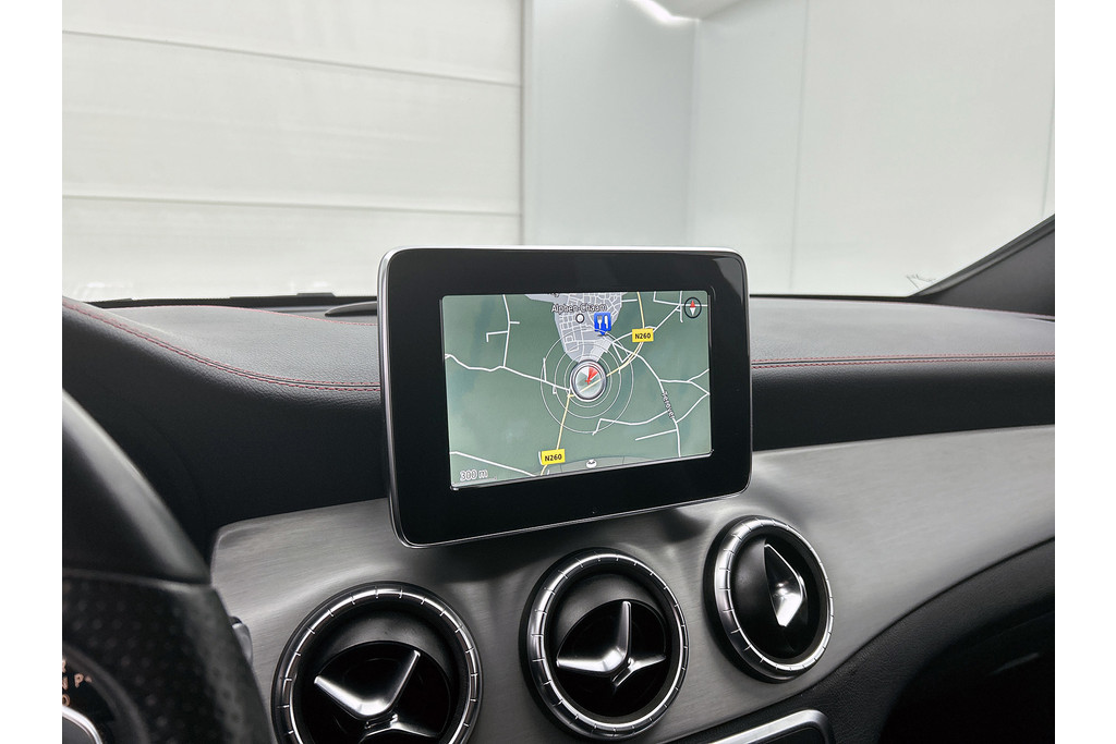 Mercedes-Benz CLA-Klasse Shooting Brake 250 AMG OrangeArt Edition(Goed onderH, Carplay, Navi Groot, StoelV, Etc) 48713265-7.jpg | Autocentrum Brabant Breda