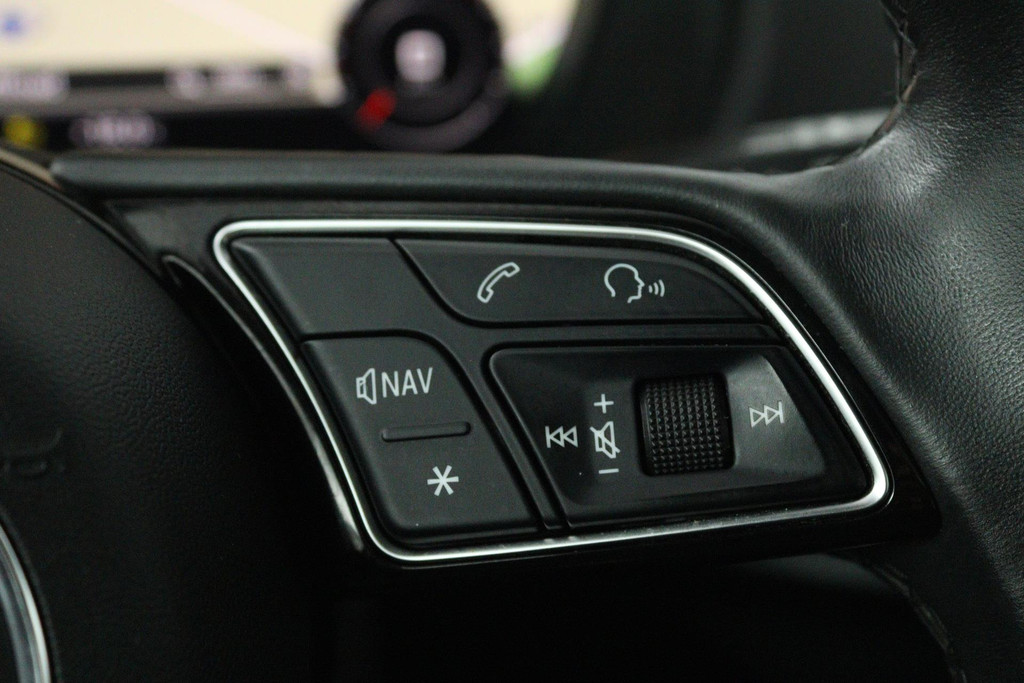 Audi Q2 35 TFSI S Edition (PANORAMADAK, DIGITALE COCKPIT, STOELVERWARMING, ACHTERUITRIJCAMERA, PARKEERSENSOREN, AUTOMAAT) 48716717-10.jpg | Autocentrum Brabant Breda