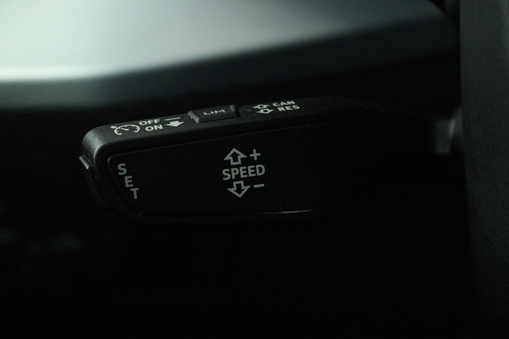 Audi Q2 35 TFSI S Edition (PANORAMADAK, DIGITALE COCKPIT, STOELVERWARMING, ACHTERUITRIJCAMERA, PARKEERSENSOREN, AUTOMAAT) 48716717-6.jpg | Autocentrum Brabant Breda