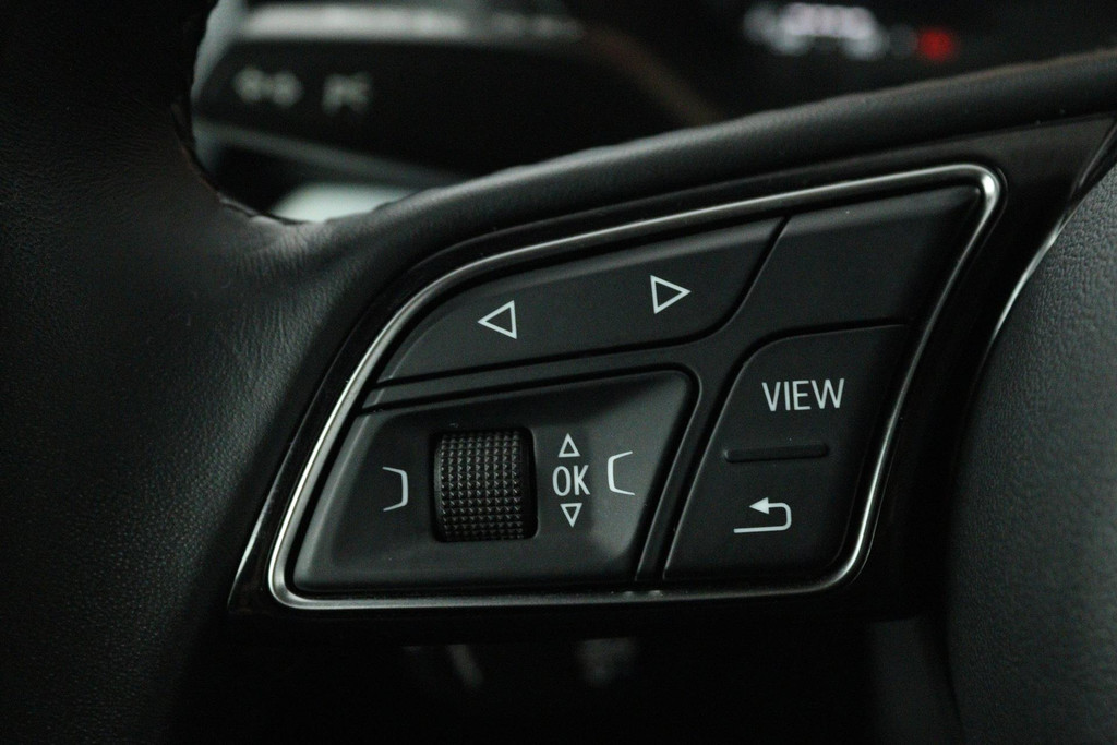 Audi Q2 35 TFSI S Edition (PANORAMADAK, DIGITALE COCKPIT, STOELVERWARMING, ACHTERUITRIJCAMERA, PARKEERSENSOREN, AUTOMAAT) 48716717-9.jpg | Autocentrum Brabant Breda