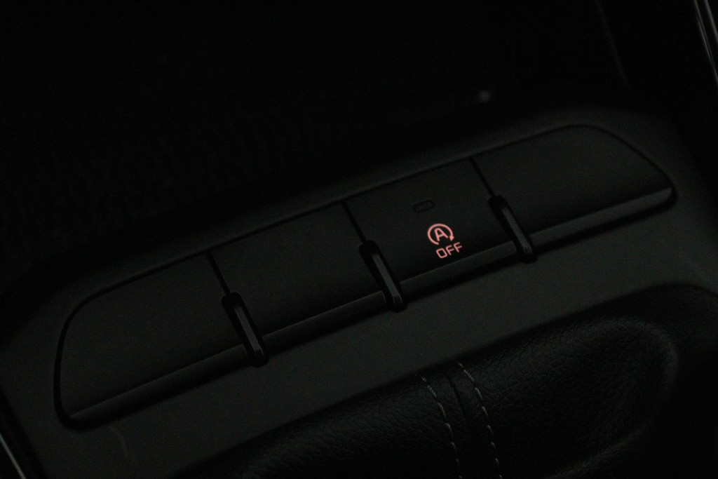 Kia Stonic 1.0 T-GDi DynamicLine (TREKHAAK, ACHTERUITRIJCAMERA, PARKEERSENSOREN, LANE-ASSIST, CRUISE CONTROL) 48719232-17.jpg | Autocentrum Brabant Breda