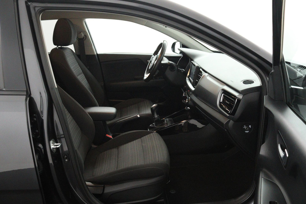 Kia Stonic 1.0 T-GDi DynamicLine (TREKHAAK, ACHTERUITRIJCAMERA, PARKEERSENSOREN, LANE-ASSIST, CRUISE CONTROL) 48719232-23.jpg | Autocentrum Brabant Breda