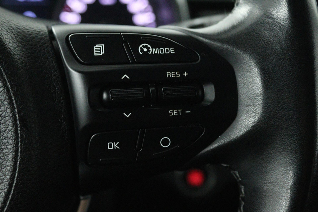 Kia Stonic 1.0 T-GDi DynamicLine (TREKHAAK, ACHTERUITRIJCAMERA, PARKEERSENSOREN, LANE-ASSIST, CRUISE CONTROL) 48719232-8.jpg | Autocentrum Brabant Breda