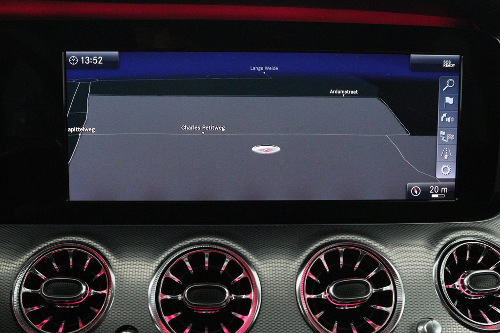 Mercedes-Benz E-Klasse 200 Business (SFEERVERLICHTING STOELVERWARMING, NAVIGATIE, CRUISE CONTROL, PARKEERSENSOREN) 48719381-16.jpg | Autocentrum Brabant Breda