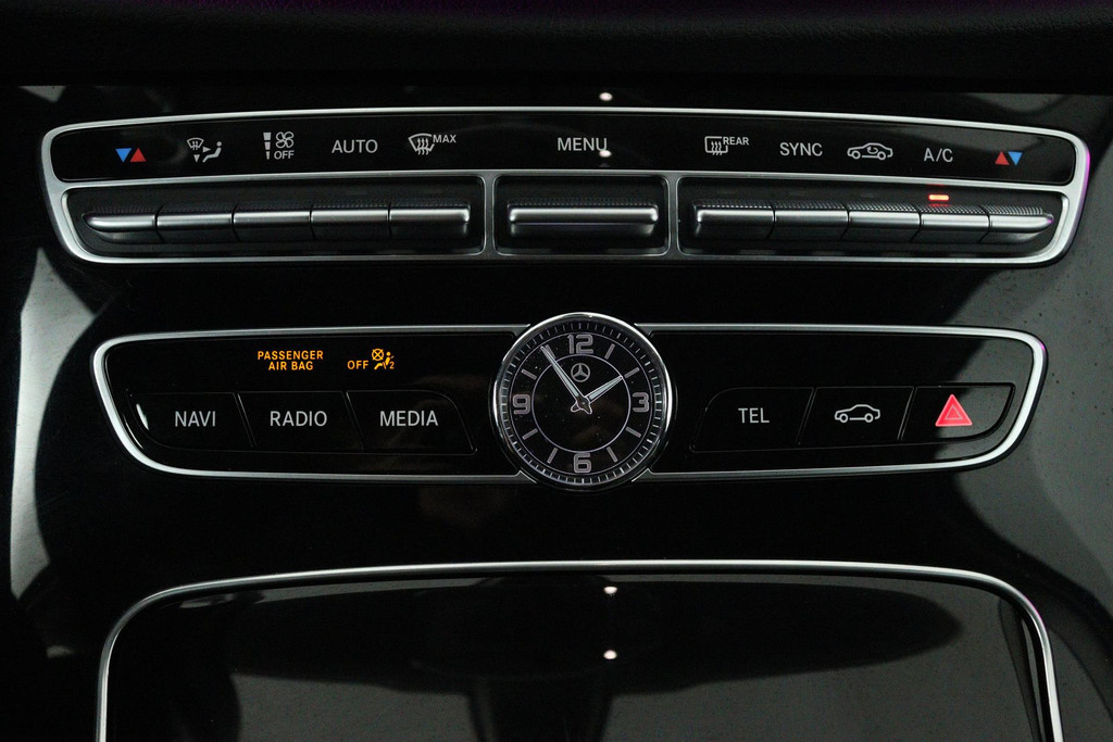 Mercedes-Benz E-Klasse 200 Business (SFEERVERLICHTING STOELVERWARMING, NAVIGATIE, CRUISE CONTROL, PARKEERSENSOREN) 48719381-21.jpg | Autocentrum Brabant Breda