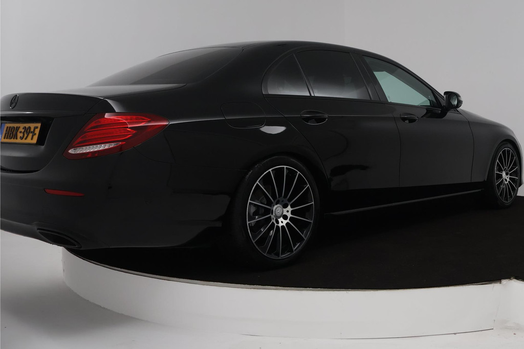 Mercedes-Benz E-Klasse 200 Business (SFEERVERLICHTING STOELVERWARMING, NAVIGATIE, CRUISE CONTROL, PARKEERSENSOREN) 48719381-9.jpg | Autocentrum Brabant Breda