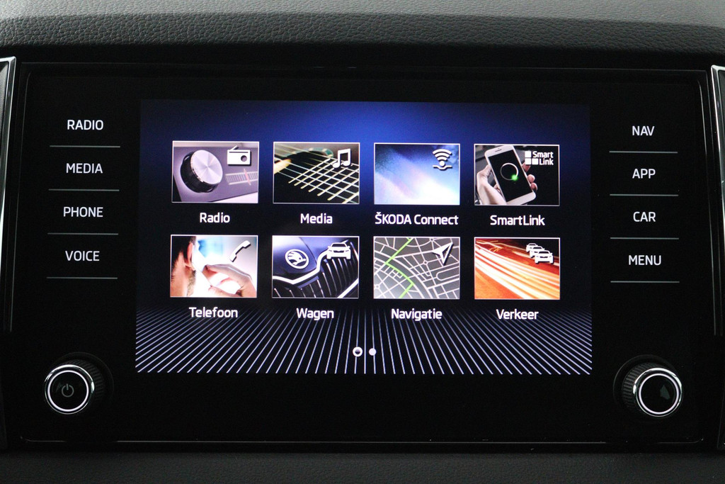 Škoda Karoq 1.5 TSI ACT Business Edition (TREKHAAK, STOELVERVARMING, ACHTERUITIJCAMERA, SFEERVERLICHTING, , NAVIGATIE, CAMERA) 48719536-13.jpg | Autocentrum Brabant Breda