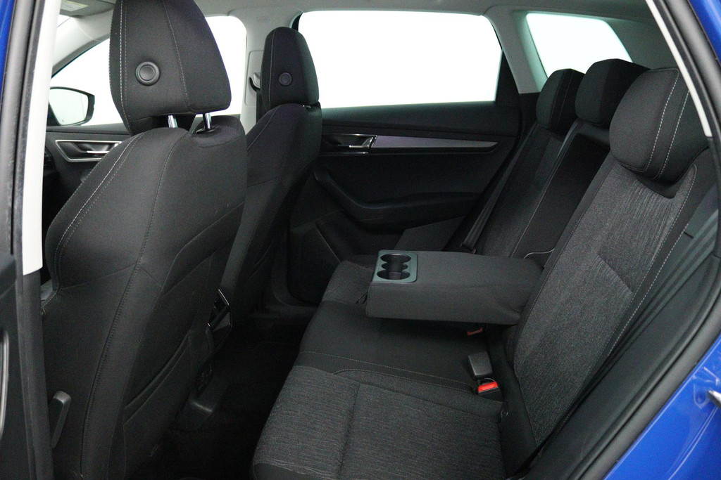 Škoda Karoq 1.5 TSI ACT Business Edition (TREKHAAK, STOELVERVARMING, ACHTERUITIJCAMERA, SFEERVERLICHTING, , NAVIGATIE, CAMERA) 48719536-17.jpg | Autocentrum Brabant Breda