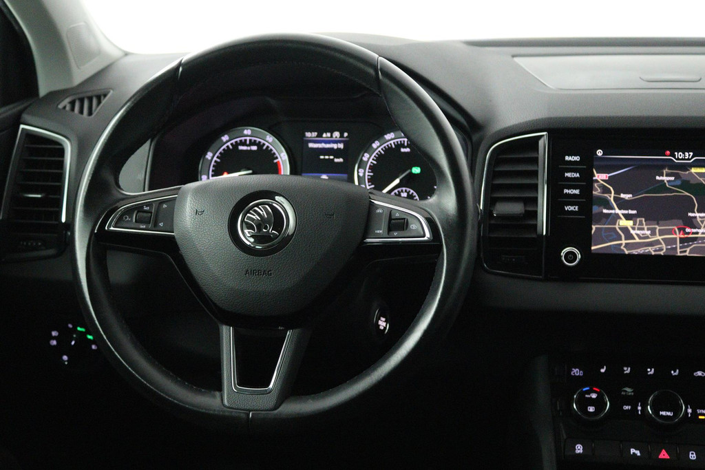 Škoda Karoq 1.5 TSI ACT Business Edition (TREKHAAK, STOELVERVARMING, ACHTERUITIJCAMERA, SFEERVERLICHTING, , NAVIGATIE, CAMERA) 48719536-3.jpg | Autocentrum Brabant Breda