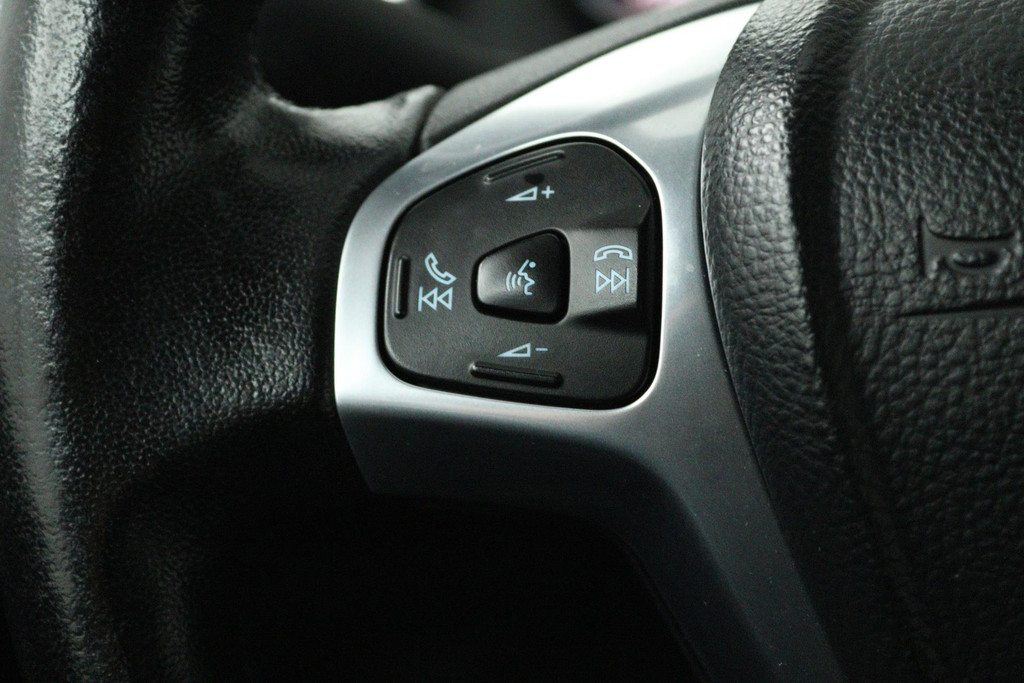 Ford Fiesta 1.25 (AIRCO, BLUETOOTH) 48719729-13.jpg | Autocentrum Brabant Breda