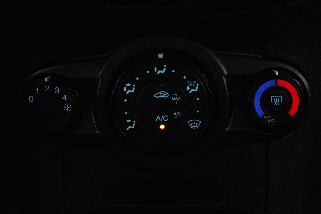 Ford Fiesta 1.25 (AIRCO, BLUETOOTH) 48719729-18.jpg | Autocentrum Brabant Breda