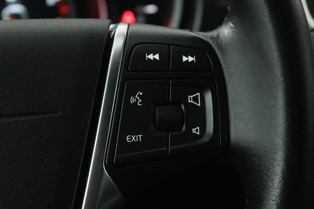 Volvo V40 1.5 T2 Nordic+ (TREKHAAK, AUTOMAAT, STOELVERWARMING, NAVIGATIE, CRUISE CONTROL, PARKEERSENSOREN) 48720007-12.jpg | Autocentrum Brabant Breda