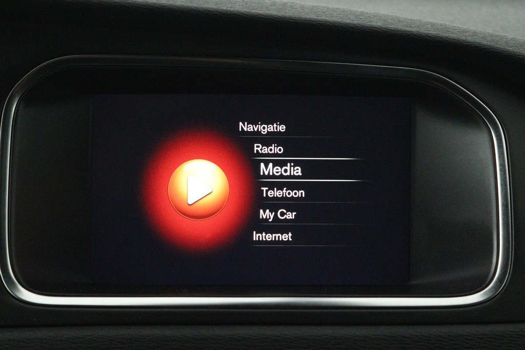 Volvo V40 1.5 T2 Nordic+ (TREKHAAK, AUTOMAAT, STOELVERWARMING, NAVIGATIE, CRUISE CONTROL, PARKEERSENSOREN) 48720007-14.jpg | Autocentrum Brabant Breda