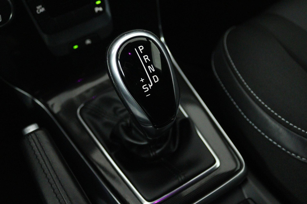 Volvo V40 1.5 T2 Nordic+ (TREKHAAK, AUTOMAAT, STOELVERWARMING, NAVIGATIE, CRUISE CONTROL, PARKEERSENSOREN) 48720007-16.jpg | Autocentrum Brabant Breda