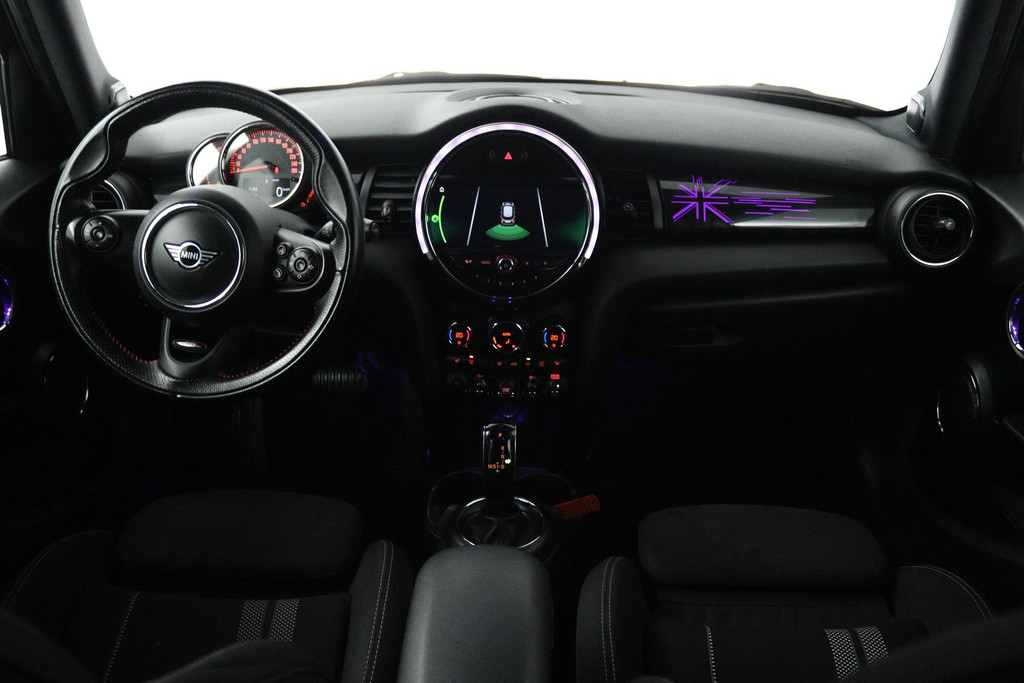 MINI Mini 1.5 Cooper Business Edition (PANORAMADAK, STOELVERWARMING, H&K AUDIO, SFEERVERLICHTING, CARPLAY NAVIGATIE, SENSOREN) 48790606-2.jpg | Autocentrum Brabant Breda
