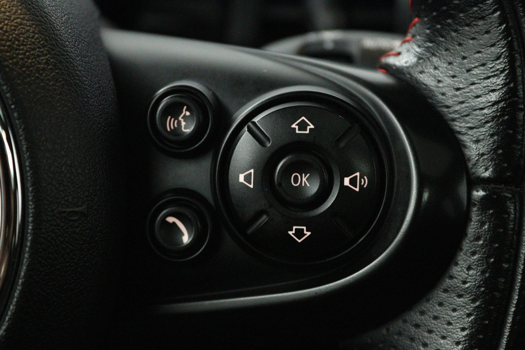 MINI Mini 1.5 Cooper Business Edition (PANORAMADAK, STOELVERWARMING, H&K AUDIO, SFEERVERLICHTING, CARPLAY NAVIGATIE, SENSOREN) 48790606-9.jpg | Autocentrum Brabant Breda