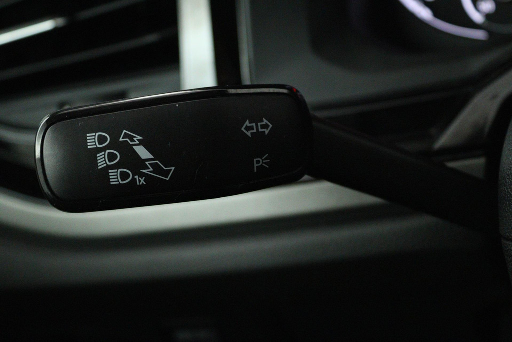 Volkswagen Polo 1.0 TSI Comfortline (CRUISE CONTROL ADAPTIEF, NAVIGATIE CARPLAY, BLUETOOTH) 48792730-12.jpg | Autocentrum Brabant Breda