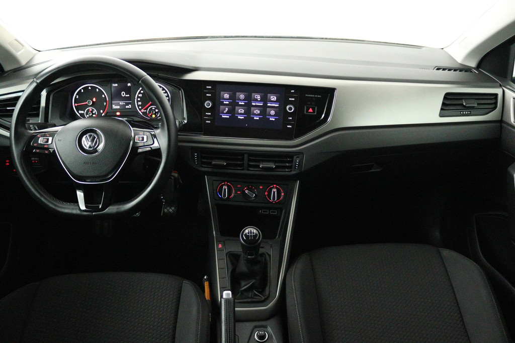 Volkswagen Polo 1.0 TSI Comfortline (CRUISE CONTROL ADAPTIEF, NAVIGATIE CARPLAY, BLUETOOTH) 48792730-2.jpg | Autocentrum Brabant Breda