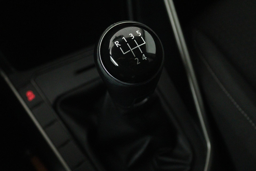 Volkswagen Polo 1.0 TSI Comfortline (CRUISE CONTROL ADAPTIEF, NAVIGATIE CARPLAY, BLUETOOTH) 48792730-23.jpg | Autocentrum Brabant Breda