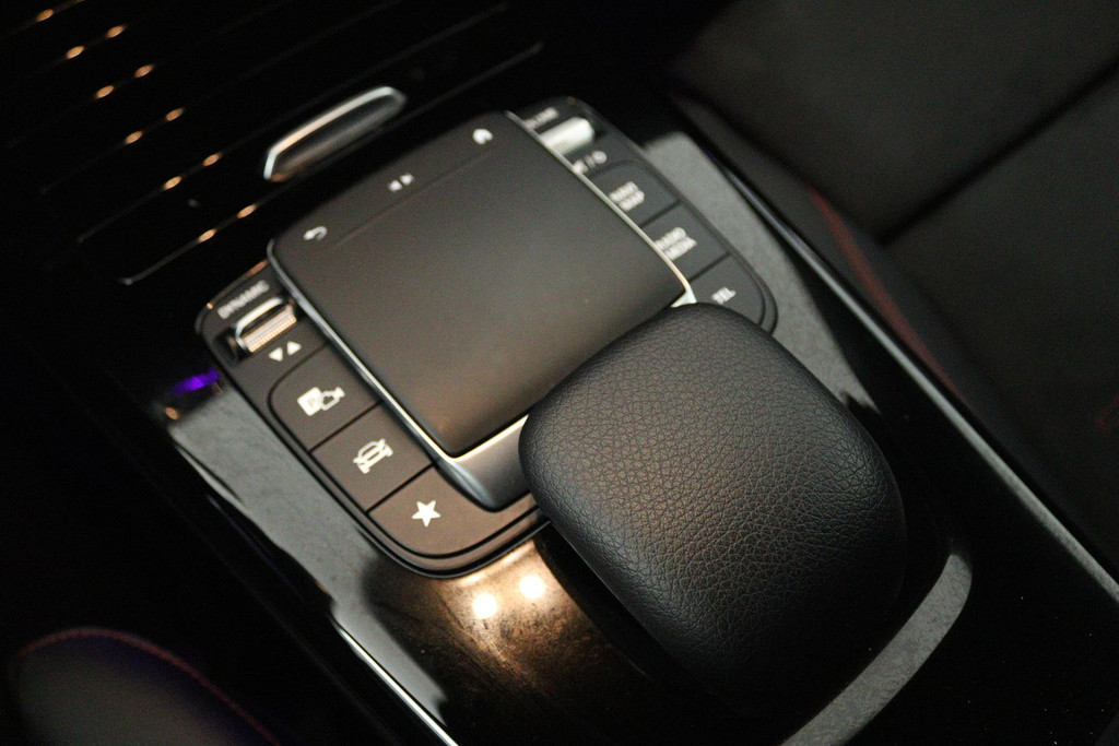 Mercedes-Benz A-Klasse 250 e Business Solution AMG Limited (PANORAMADAK, STOELVERWARMING, SFEERVERLICHTING, ELEKTR STOELEN) 48793785-19.jpg | Autocentrum Brabant Breda