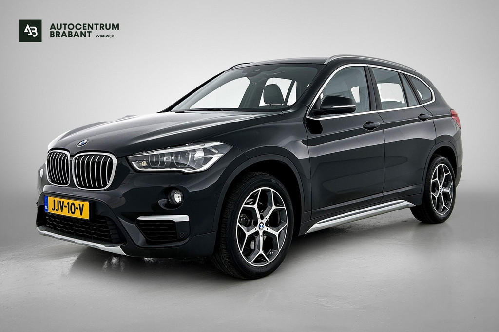 BMW X1 SDrive18i High Executive Edition Automaat (GROOT-NAVIGATIE, CAMERA, STOELVERWARMING, ELEKT. STOELEN, SFEERVERLICHTING) 48830915-0.jpg | Autocentrum Brabant Breda