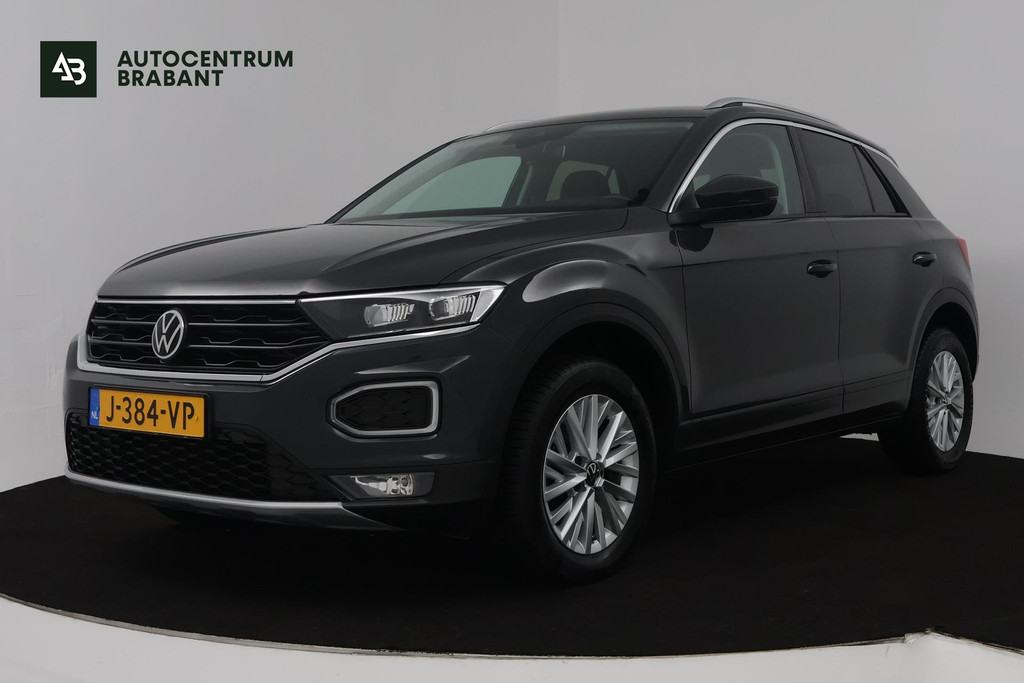 Volkswagen T-Roc 1.0 TSI Style Business (TREKHAAK, PARKEERSENSOREN, CRUISE ADAPTIEF, STOELVERWARMING, NAVIGATIE CARPLAY) 48900773-0.jpg | Autocentrum Brabant Breda