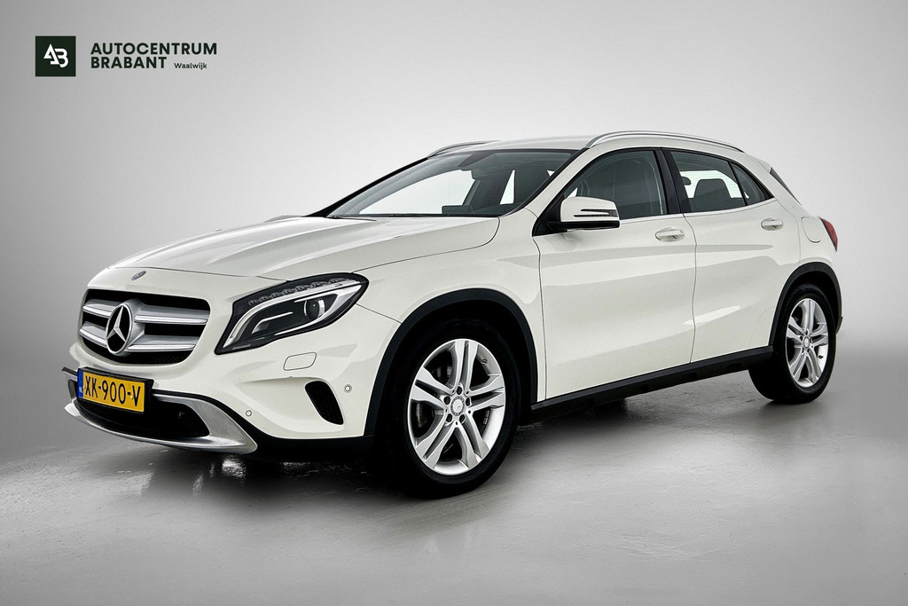 Mercedes-Benz GLA 180 Ambition (Dealer Onderhoud, Navi, Carplay, Camera, PDC V+A, Airco, Cruise Con, Etc) 49176854-0.jpg | Autocentrum Brabant Breda