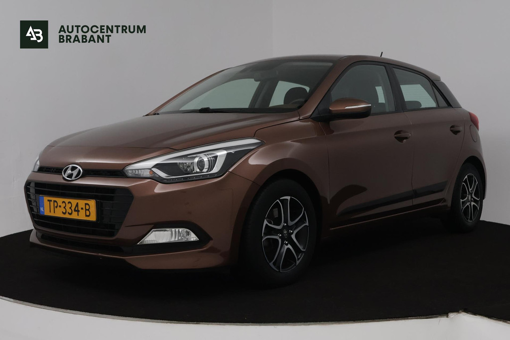 Hyundai i20 1.0 T-GDI Comfort (TREKHAAK, ACHTERUITRIJCAMERA, LANE-ASSIST, PARKEERSENSOREN, CRUISE CONTROL) 49422715-0.jpg | Autocentrum Brabant Breda