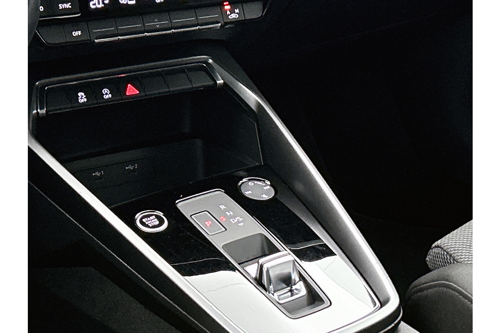 Audi A3 Sportback 35 TFSI Business edition Automaat (NAVI, ADAPTIVE CRUISE, CARPLAY, VIRTUAL COCKPIT, 1e EIGENAAR) 49571317-23.jpg | Autocentrum Brabant Breda