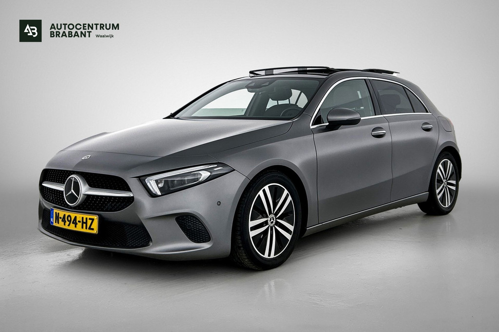 Mercedes-Benz A-Klasse 180 Solution Luxury (SFEERVERLICHTING, PANORAMADAK, ELEKT. STOELEN, ADAPTIVE CRUISE, CAMERA, 1e EIGENAAR) 49571653-0.jpg | Autocentrum Brabant Breda