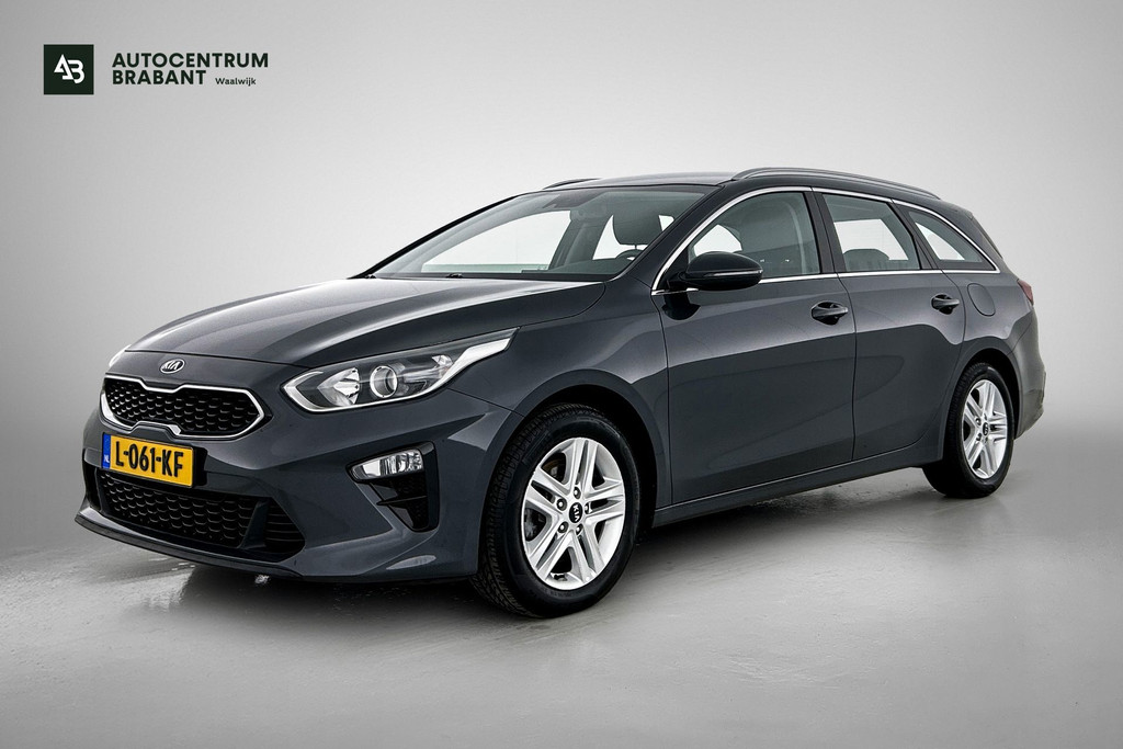 Kia Ceed Sportswagon 1.5 T-GDi DynamicLine (NAVIGATIE, CARPLAY, CAMERA, AFNEEMBARE TREKHAAK, PARKEERSENSOREN, GOED ONDERHOUDEN) 49686282-0.jpg | Autocentrum Brabant Breda