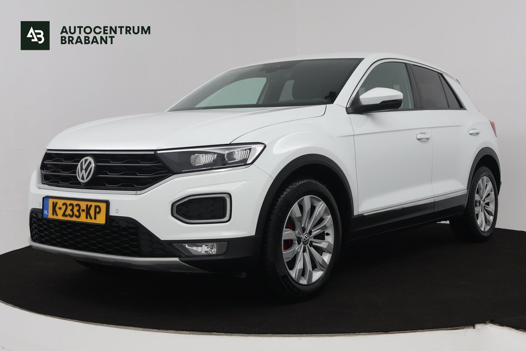 Volkswagen T-Roc 1.5 TSI Sport Automaat (NAVI, TREKHAAK, STOELVERWARMING, CAMERA, LED) 49728025-0.jpg | Autocentrum Brabant Breda