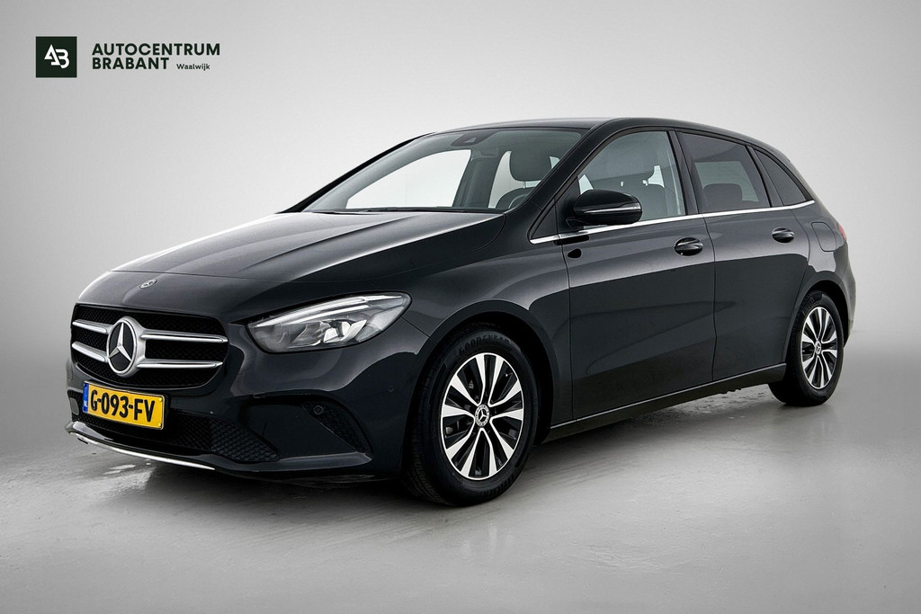 Mercedes-Benz B-Klasse 180 Business Solution Plus(NL-auto, Perfect OnderH, Camera, StoelV, Navi, Cruise Con, Climate Con, Etc) 49795561-0.jpg | Autocentrum Brabant Breda