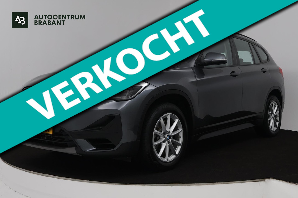 BMW X1 SDrive20i Business Edition Plus (DIGITALE COCKPIT, CRUISE CONTROL, PARKEERSENSOREN, HEAD-UP DISPLAY, DEALER ONDERHOUDEN) 50040727-0.jpg | Autocentrum Brabant Breda