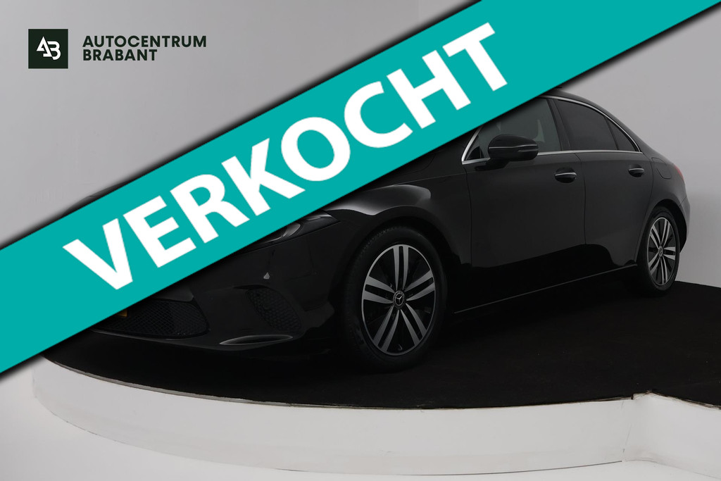 Mercedes-Benz A-Klasse 180 Business Solution Luxury (PANORAMADAK, CAMERA, SFEERVERLICHTING, ELEKT. STOELEN, 1e EIGENAAR) 50143548-0.jpg | Autocentrum Brabant Breda