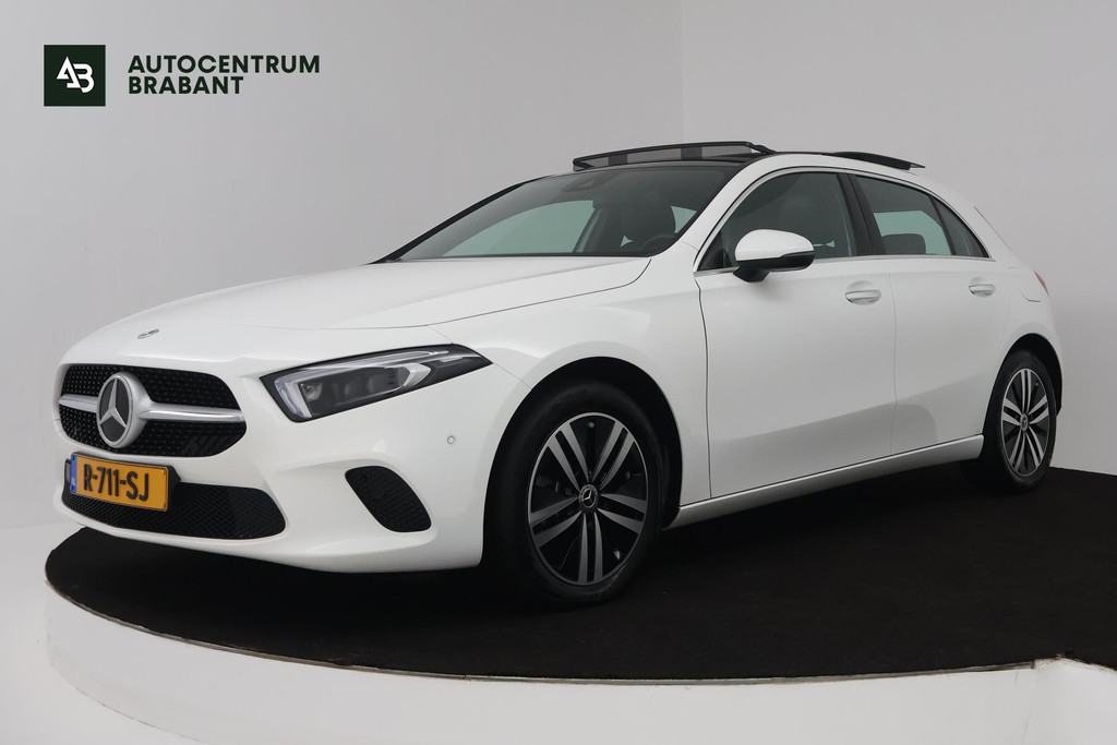 Mercedes-Benz A-Klasse 250 e Luxury Line (PANORAMADAK, TREKHAAK, CAMERA, SFEERVERLICHTING, STOELVERWARMING) 50239725-0.jpg | Autocentrum Brabant Breda