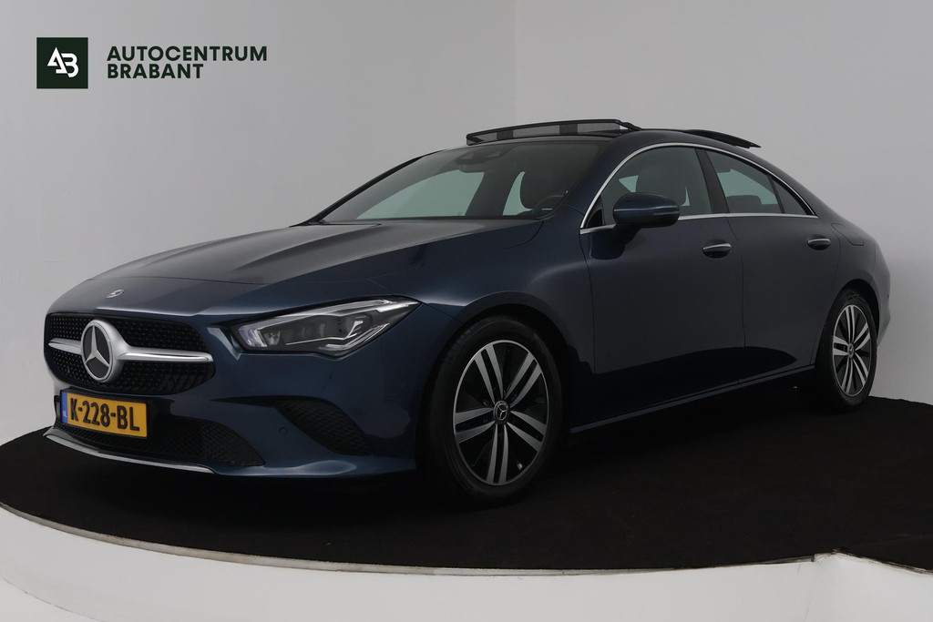 Mercedes-Benz CLA-Klasse 200 Business Solution Luxury (PANORAMADAK, SFEERVERLICHTING, CAMERA, PDC, 1e EIGENAAR, GOED ONDERHOUDEN) 50295357-0.jpg | Autocentrum Brabant Breda