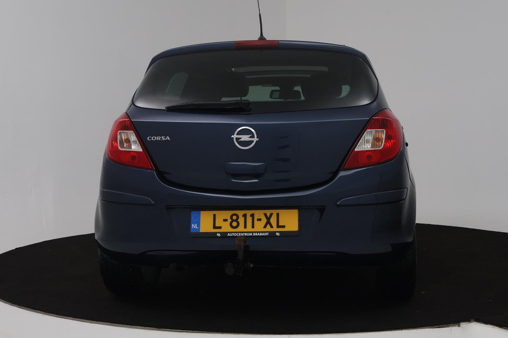 Opel Corsa 1.4-16V Edition (PANORAMDAK, NAVIGATIE, CLIMA, TREKHAAK, CRUISE) 50312198-10.jpg | Autocentrum Brabant Breda