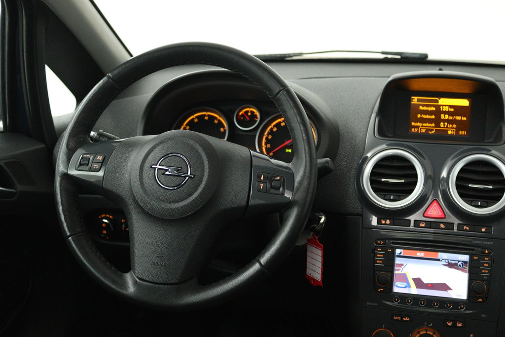 Opel Corsa 1.4-16V Edition (PANORAMDAK, NAVIGATIE, CLIMA, TREKHAAK, CRUISE) 50312198-4.jpg | Autocentrum Brabant Breda