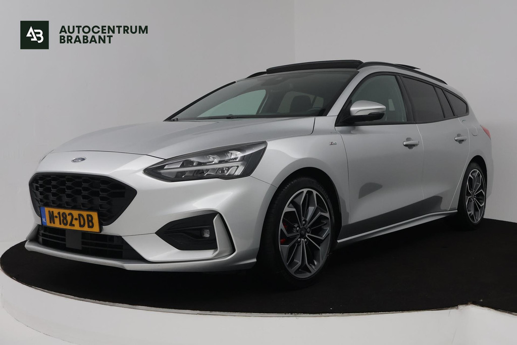 Ford FOCUS Wagon 1.0 EcoBoost Hybrid Vignale (PANORAMADAK, STOEL/STUUR VERWARMING, ACHTERUITRIJCAMERA, LANE-ASSIST) 50466668-0.jpg | Autocentrum Brabant Breda