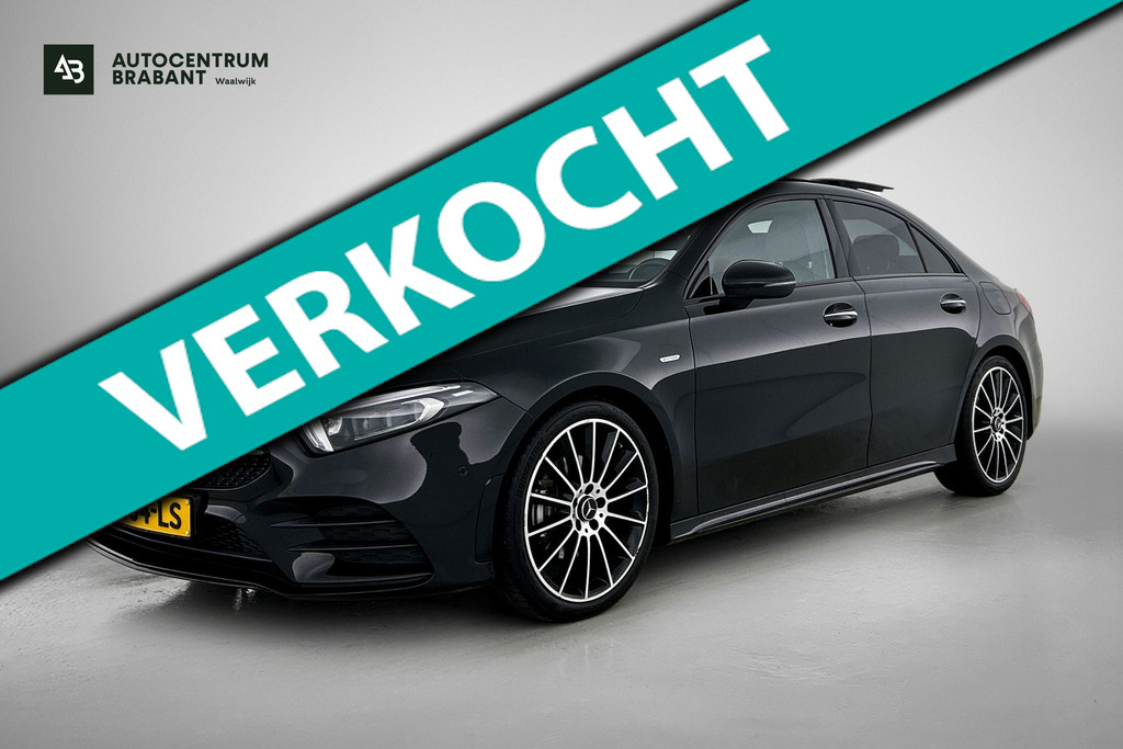 Mercedes-Benz A-Klasse 180 Business Solution AMG Night Upgrade Automaat (PANO, SFEERVERLICHTING, STOELVERWARMING, CAMERA, 1e EIG) 50758050-0.jpg | Autocentrum Brabant Breda
