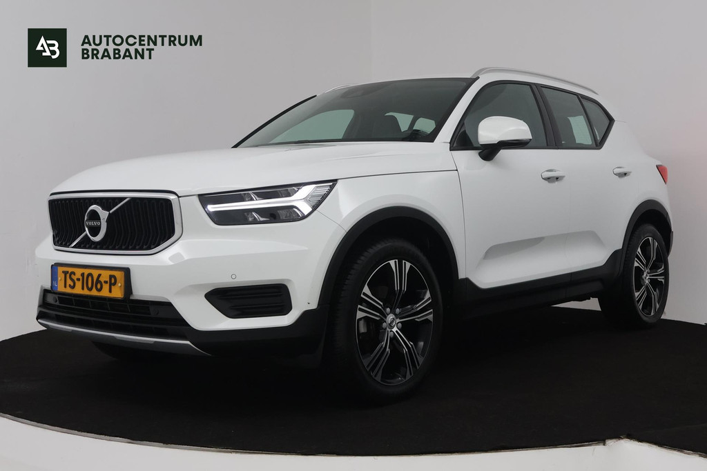 Volvo XC40 1.5 T3 Momentum (NAVIGATIE, ELEKT. WEGKLAPBARE TREKHAAK, STOELVERWARMING, CAMERA) 50972177-0.jpg | Autocentrum Brabant Breda