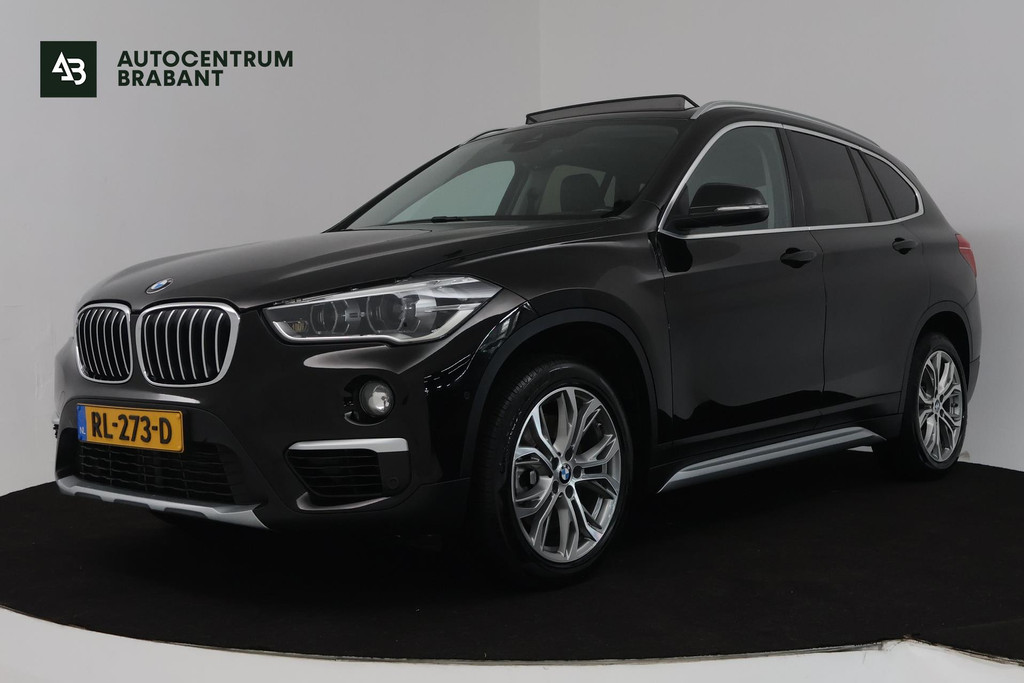 BMW X1 SDrive20i Corporate Lease High Executive (PANORAMADAK, TREKHAAK, CRUISE ADAPTIEF, HEAD-UP, AUTOMAAT, DEALER ONDERHOUDEN) 51198135-0.jpg | Autocentrum Brabant Breda